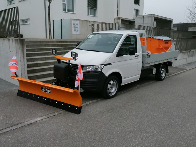 HillTip Icestriker Schneepflug und Snowstriker Salzstreuer | Auflastung der Vorder- & Hinterachse