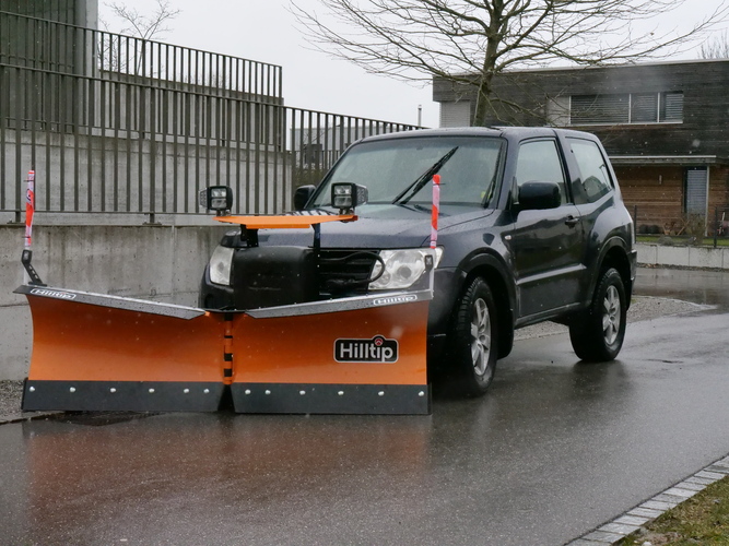 HillTip Snowstriker