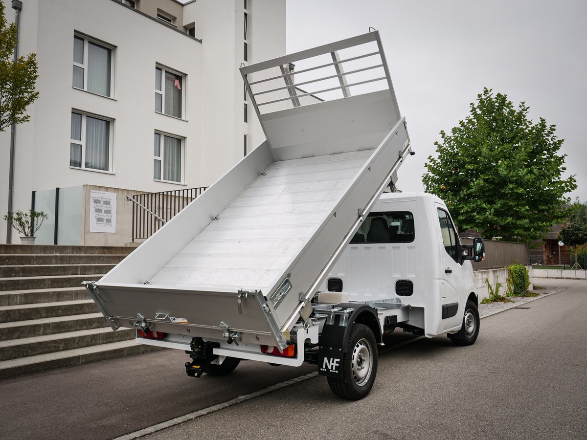 nissan-nv400-auflastung-anhngelast-mit-brcke-hintere-ansicht-ariva-schweiz-kaufen.jpg