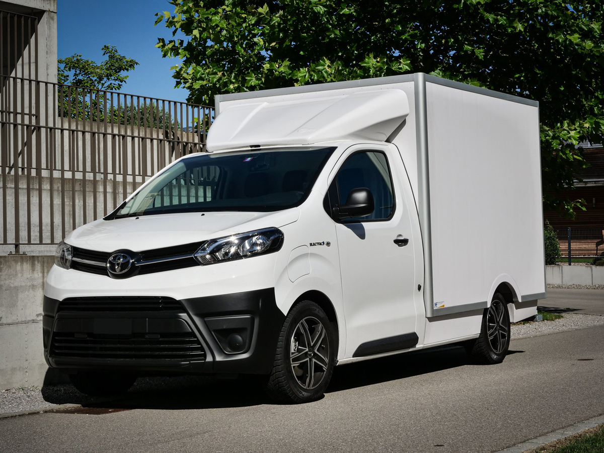 toyota-proace-khlkoffer-auflastung-vollluft-fahrwerk-kaufen-schweiz-ariva.jpg