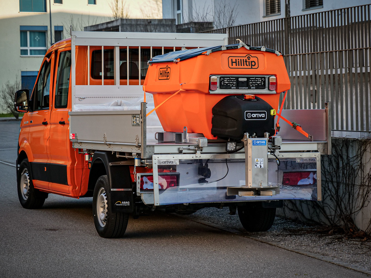 man-tge-salzstreuer-icestriker-550-abdeckung_2.jpg