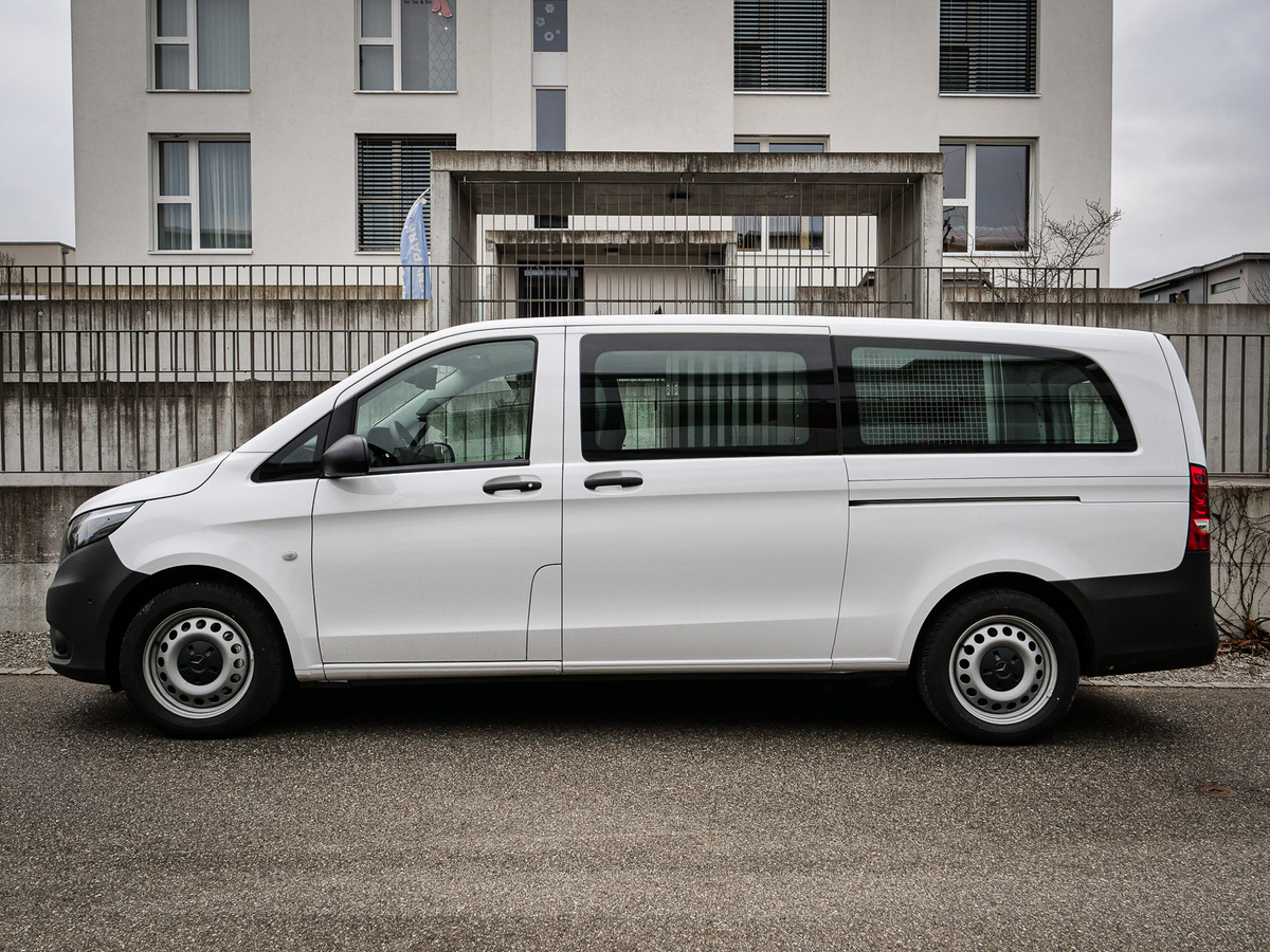 mercedes-benz-vito-gefangenentransporter-weiss_3.jpg