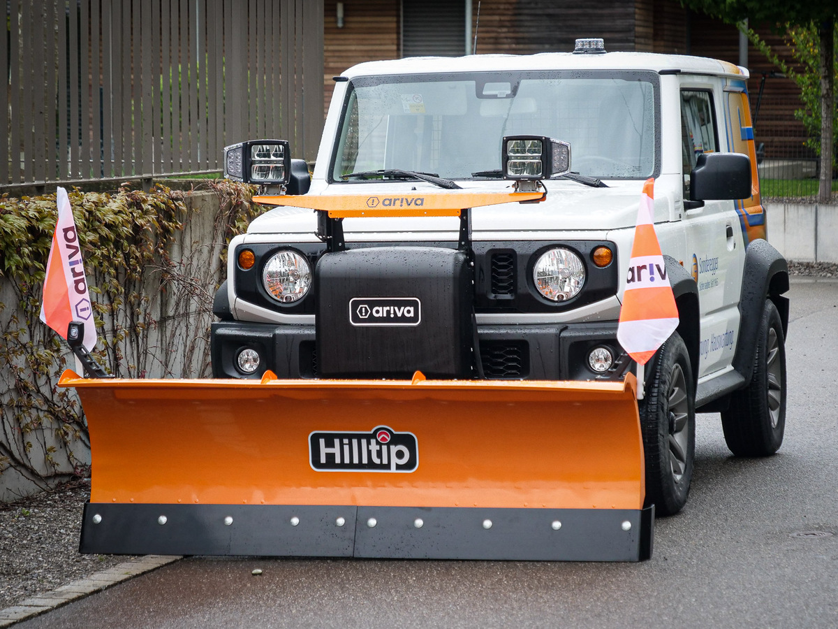 suzuki-jimny-sonderegger-pflug-sp-anbaustreuer_1.jpg