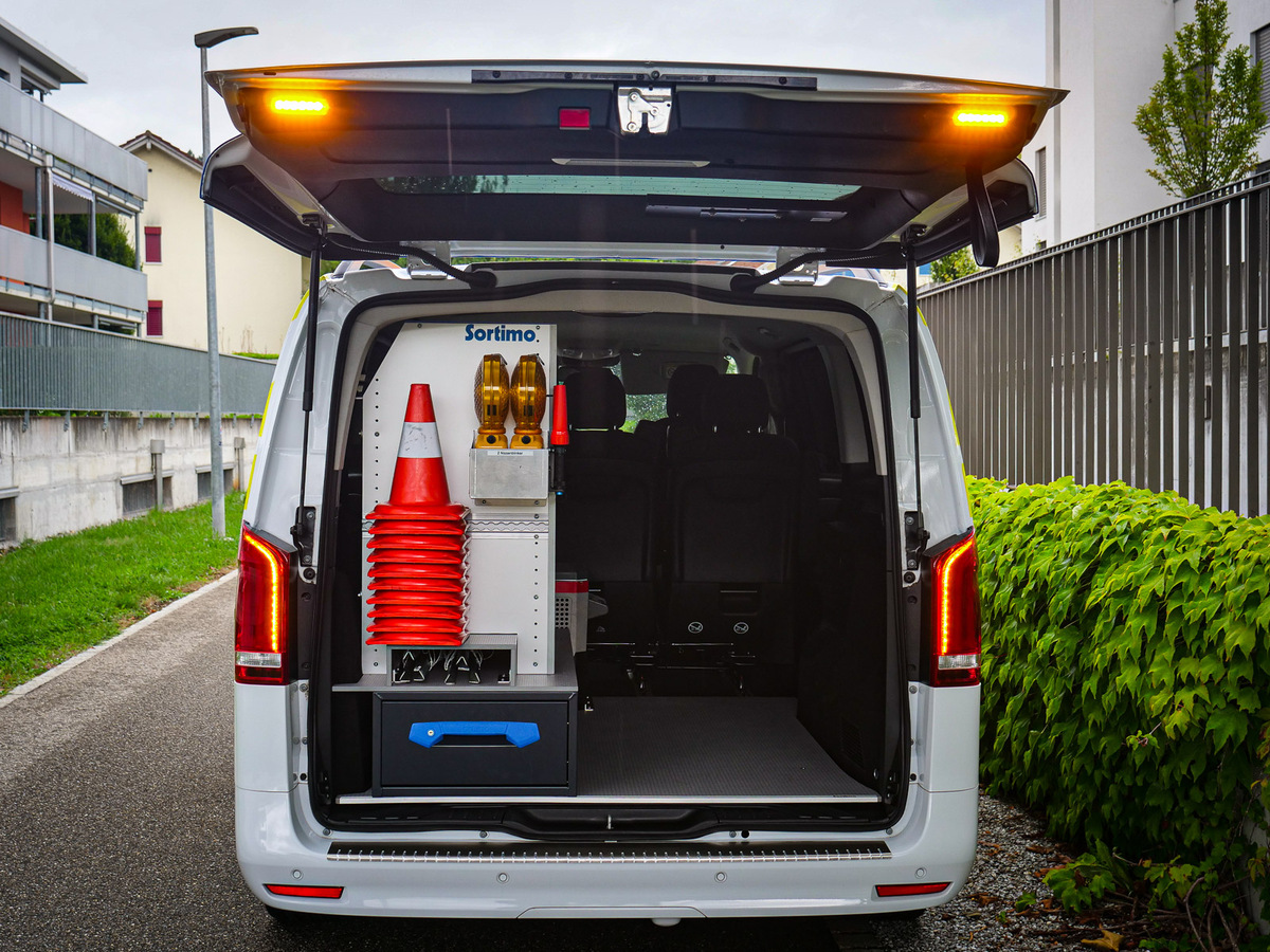 mercedes-benz-vito-signalisation-polizeiauto_41.jpg
