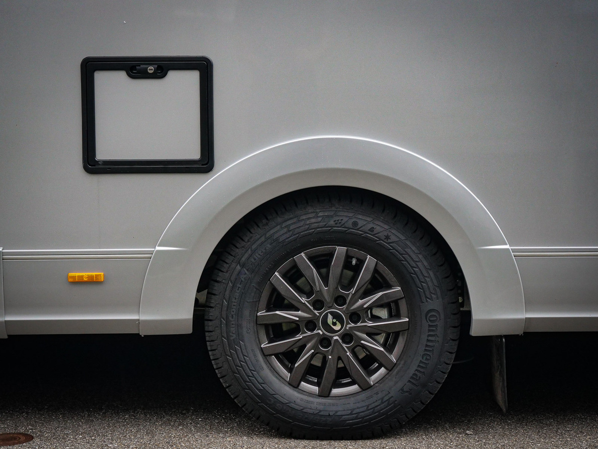 mercedes-benz-sprinter-womo-4c-fullair_17.jpg