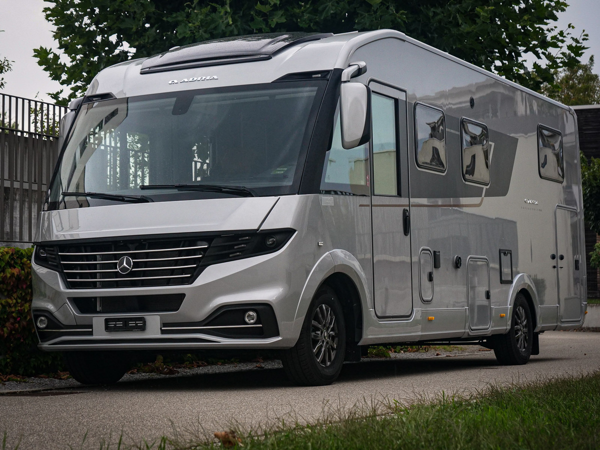 mercedes-benz-sprinter-womo-4c-fullair_hoch.jpg