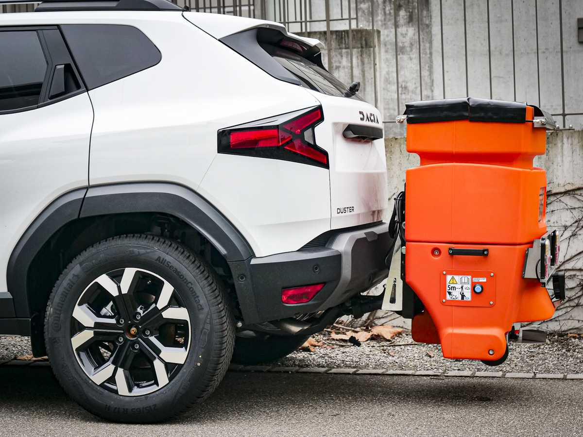 dacia-duster-snowstriker-icestriker_11.png