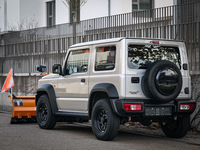 suzuki-jimny-silber-winterdienst-snowstriker-1850-sp_3.jpg